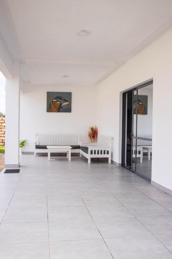 4 U Luxury Bungalows Diani Diani Beach Dış mekan fotoğraf