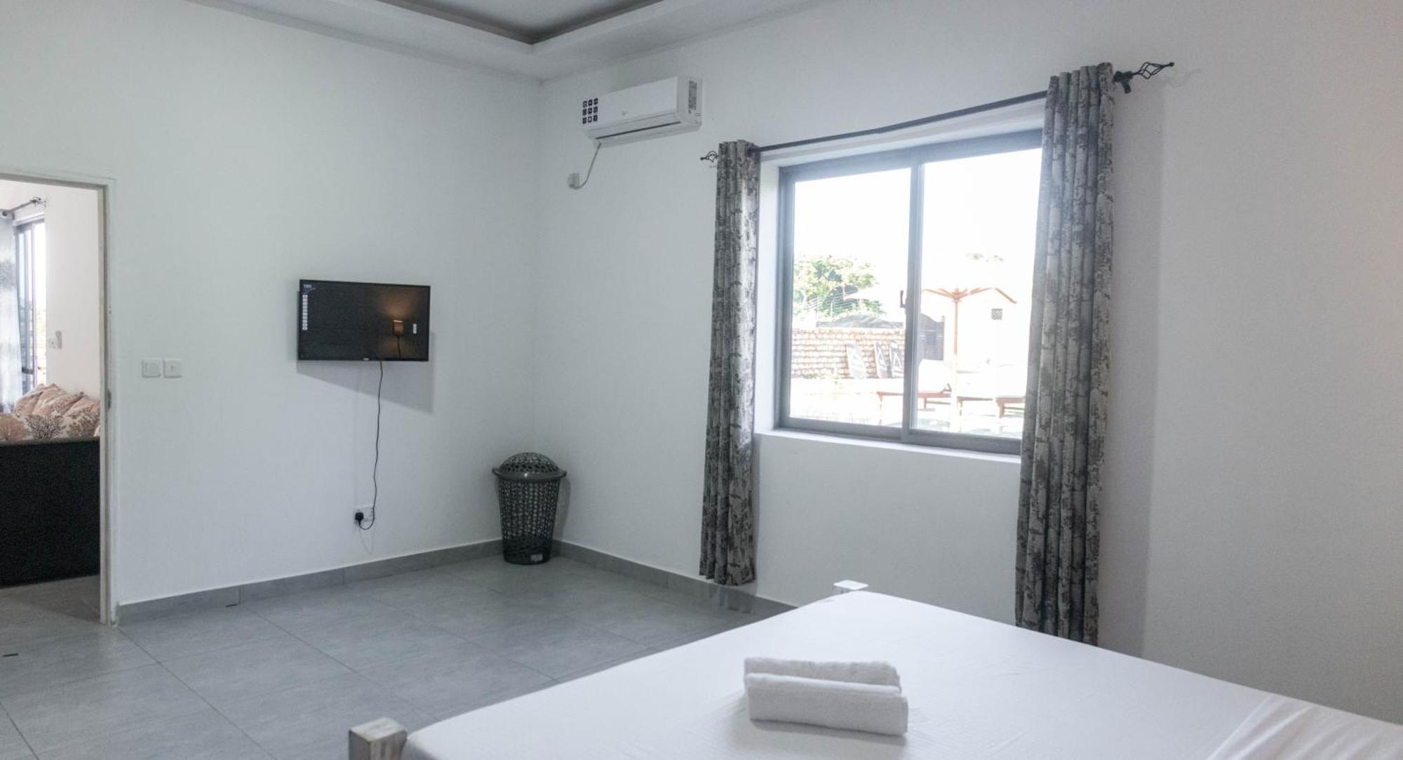 4 U Luxury Bungalows Diani Diani Beach Dış mekan fotoğraf