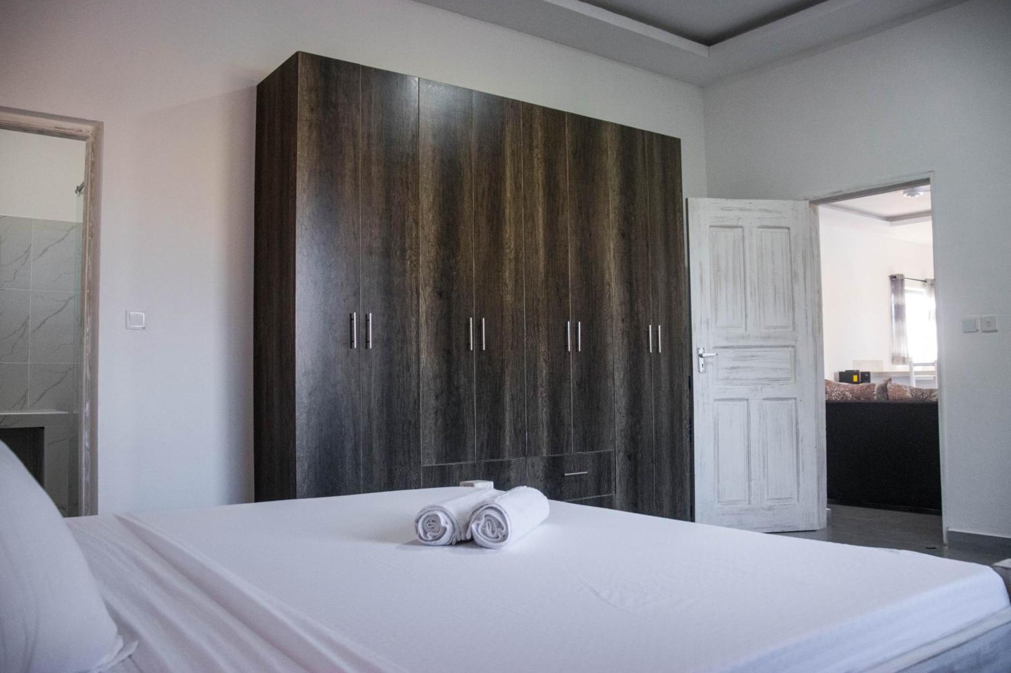 4 U Luxury Bungalows Diani Diani Beach Dış mekan fotoğraf